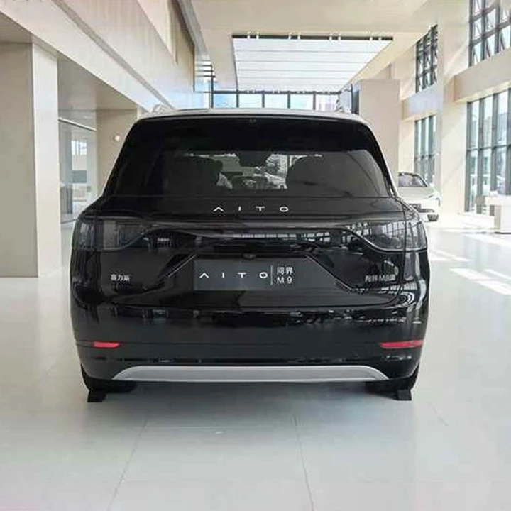 AITO Huawei M9 Best small luxury suv